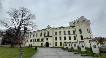 12.04.2025-r.-Poznajemy-Zywiec-Zamek-Kalwaria-Matyska-fot.-Leszek-Czarnota-7